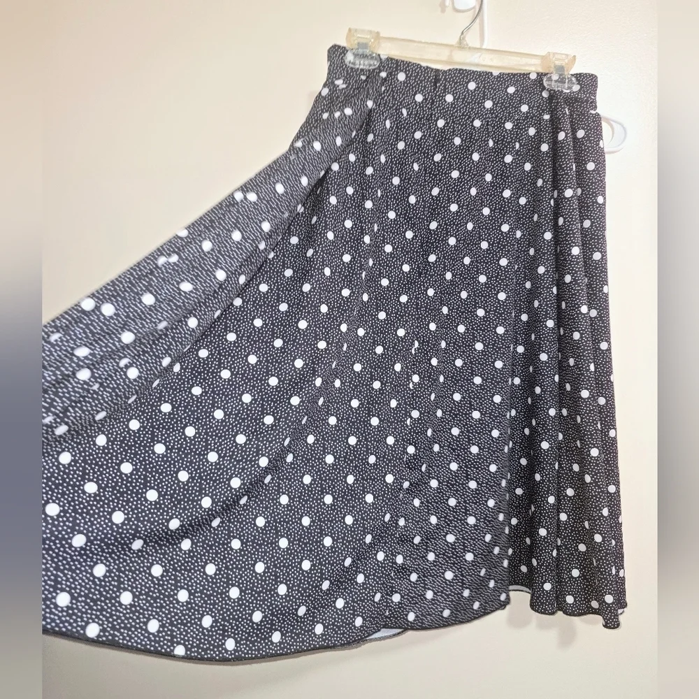 Plus Size Polka Dot Black and White Skirt - 3X/18